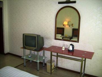V8 Hotel - Train Station Гуанчжоу Экстерьер фото